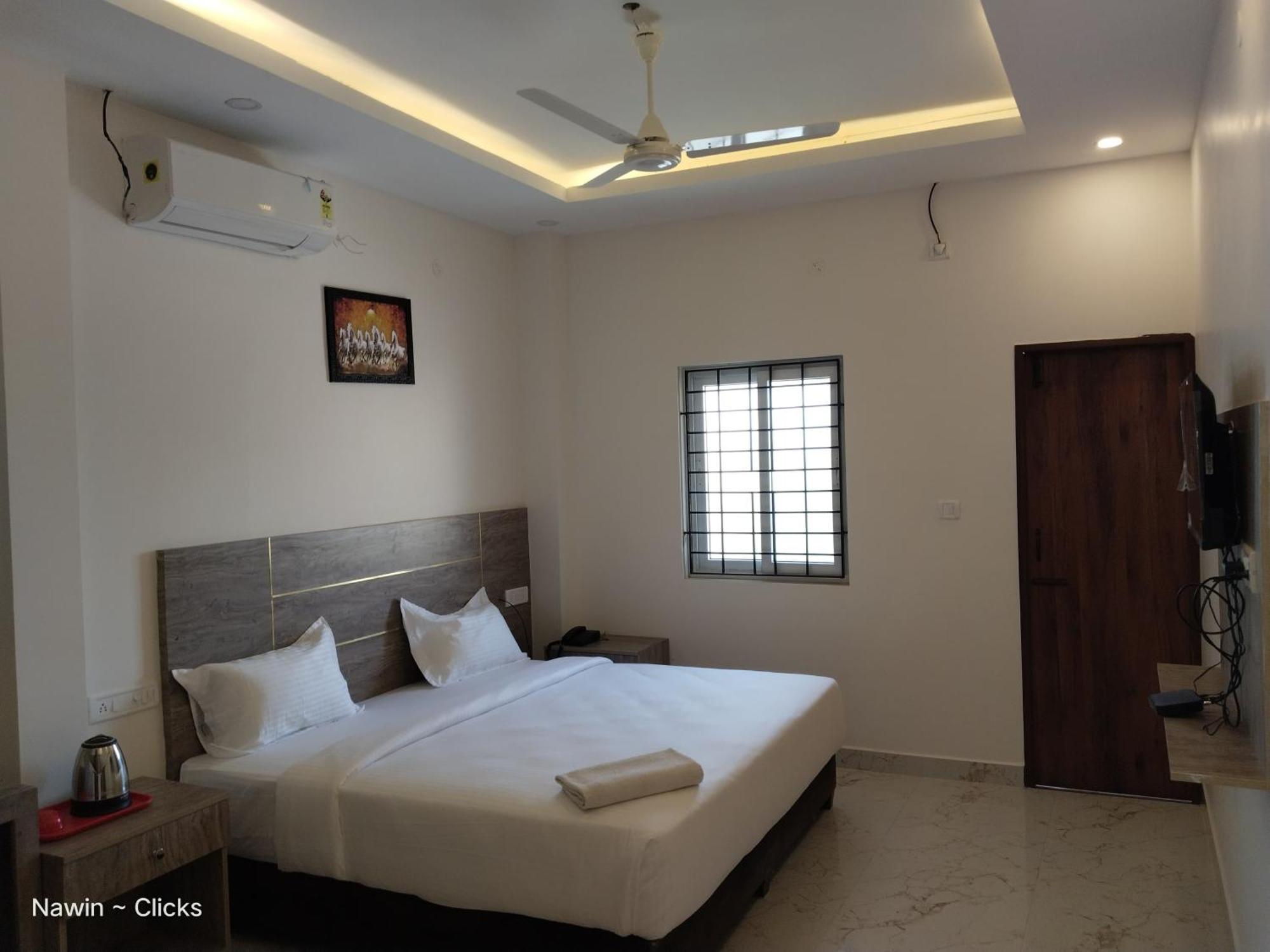 Redfox Hotel-T.Nagar Madras Buitenkant foto