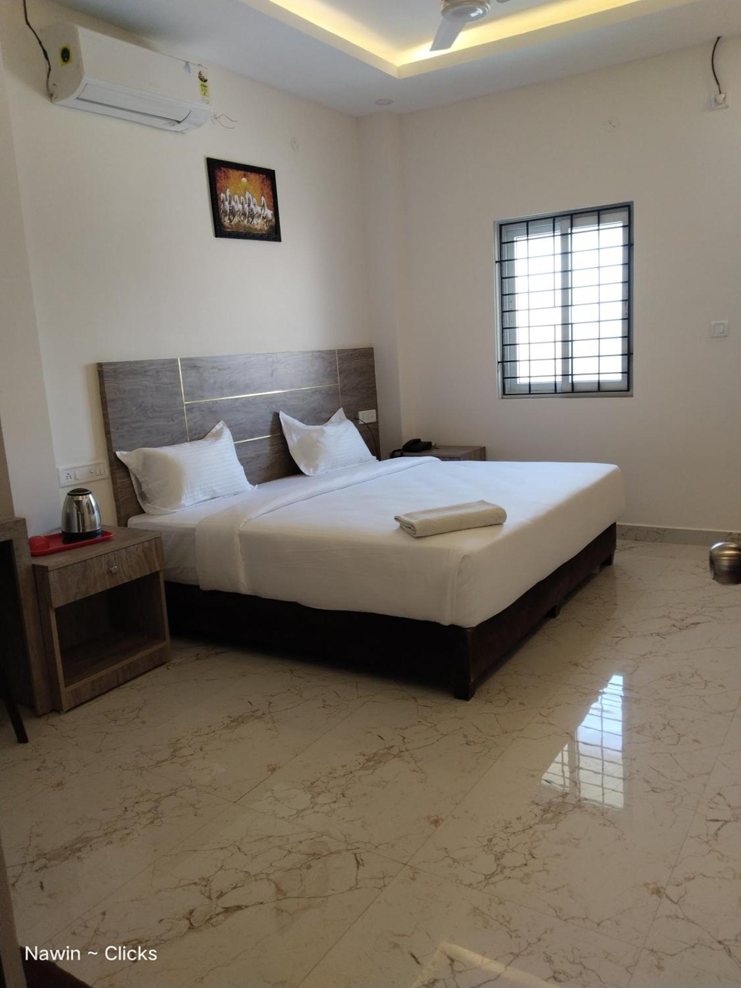 Redfox Hotel-T.Nagar Madras Buitenkant foto