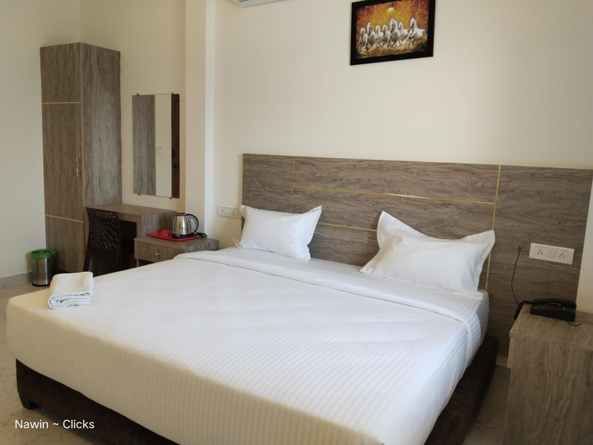 Redfox Hotel-T.Nagar Madras Buitenkant foto